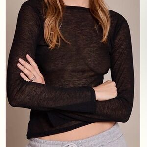 Pretty little thing Women’s Black Sheer Long-Sleeve Top